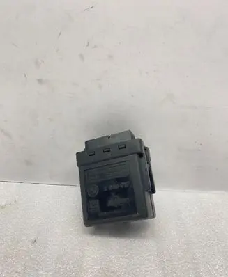 BMW 5 E39 Glow plug pre-heat relay 2246919
