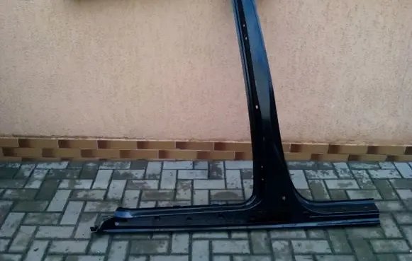 Mazda 5 Sill