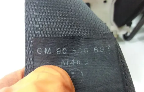 Opel Astra G Front seatbelt 90560637 00066697