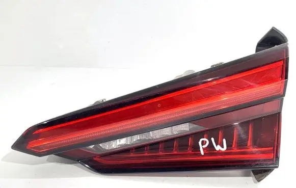 Audi A5 Rear/tail lights 8W6945094R