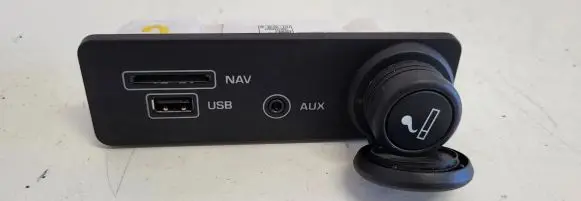 Jaguar XE USB socket connector FK7219C166BC 150512A0092X