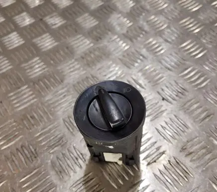 Volkswagen Golf IV Light switch