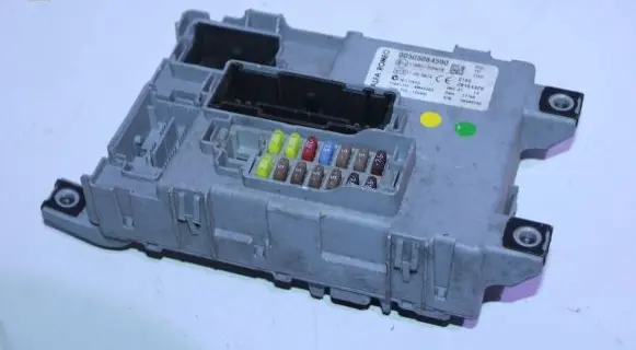 Alfa Romeo Mito Fuse module 00505084590 28151325 116RI000674