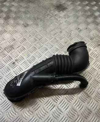 Air intake hose/pipe