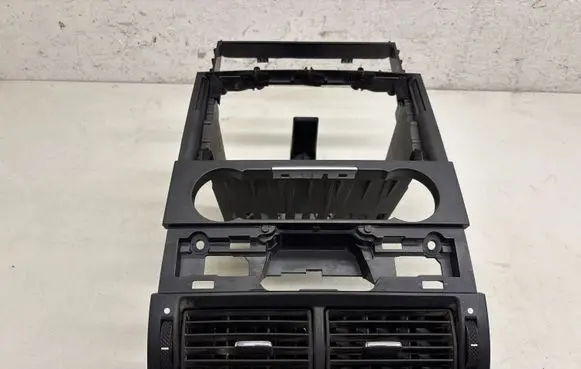 Ford Mondeo Mk III Dash center air vent grill 4S7118522CCW