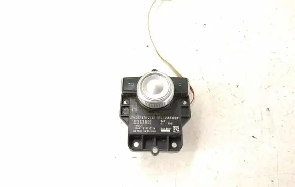 Mercedes-Benz E W212 Head unit multimedia control DALISID3060 A2128702751 2128702751