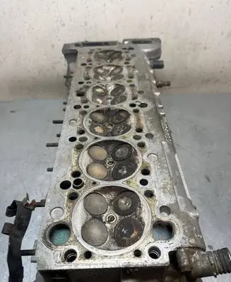 BMW 5 E39 Engine head 1738400