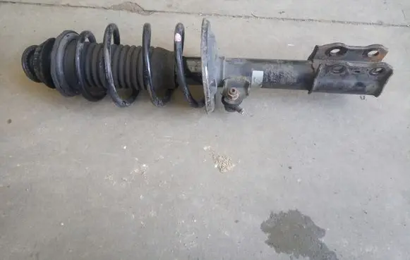 Toyota Yaris Front shock absorber/damper