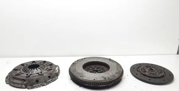 Nissan Almera Tino Clutch set kit 30100BN300