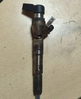Renault Megane III Fuel injector H8201100113 166006212R 96GEE6