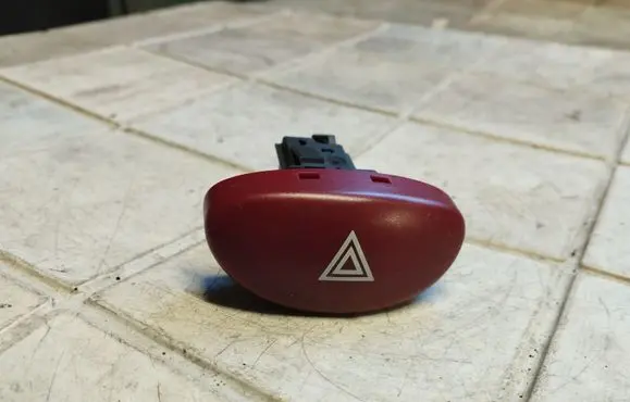 Peugeot 206 Hazard light switch 9643213777