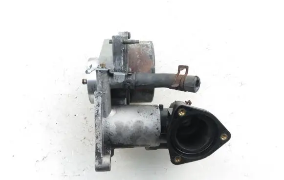 Ford Mondeo Mk III Vacuum pump XS7Q2A451BH