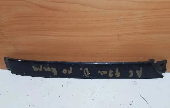 Under headlight/headlamp trim
