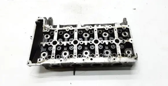 BMW 3 E90 E91 Engine head 7797678