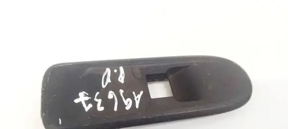 Peugeot 308 Front door window switch trim 09299 09365