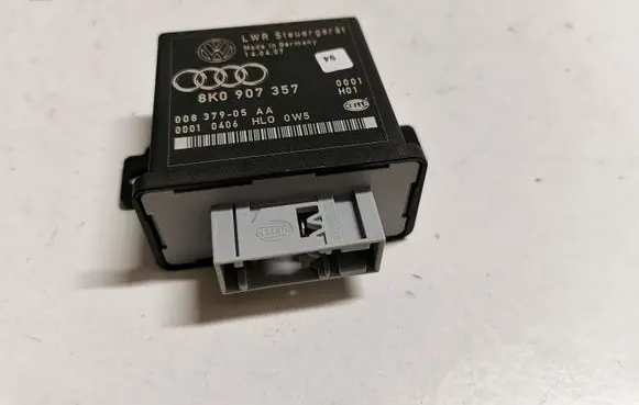 Audi A5 8T 8F Light module LCM 8K0907357