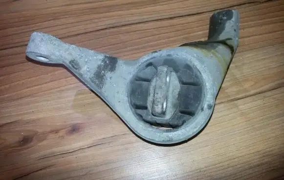 Ford Escort Engine mount bracket 91ab6p071dc