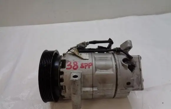 Renault Captur Air conditioning (A/C) compressor (pump) 926008582R
