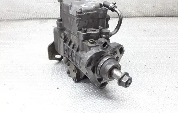Audi A4 S4 B5 8D Fuel injection high pressure pump 0460404969 028130115A