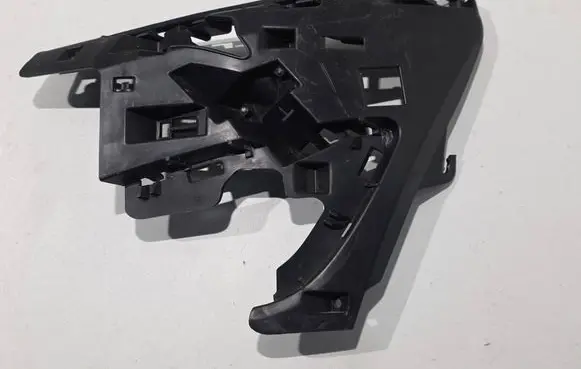Volvo V60 Front bumper mounting bracket 31323425
