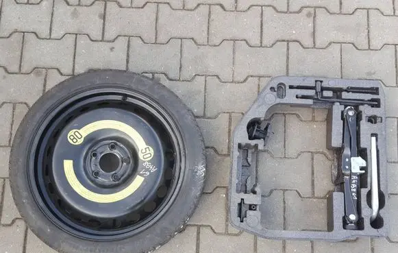 Audi A4 S4 B8 8K R19 spare wheel 8K0601027