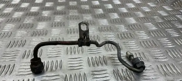 Volvo XC60 Fuel injector supply line/pipe 