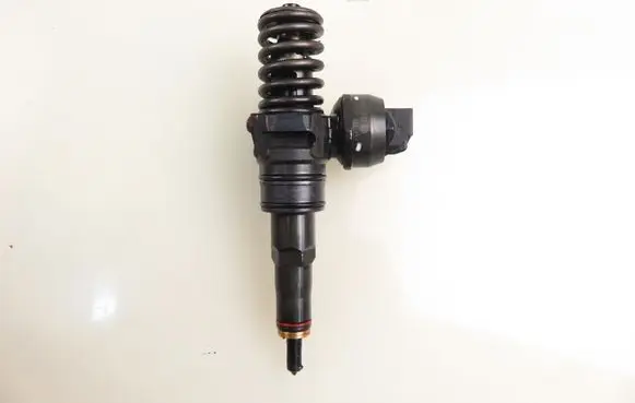 Volkswagen Sharan Fuel injector 0414720038 038130073AK