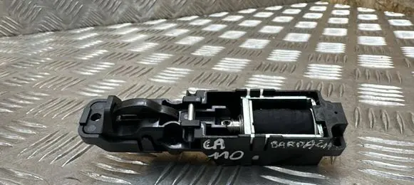 Jaguar XJ X351 Glove box lock 8X2306002AD