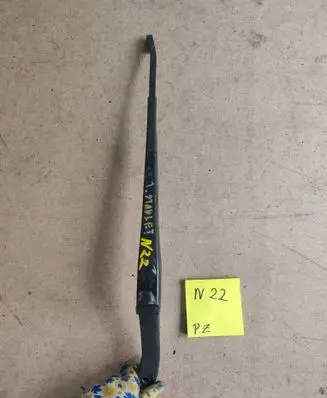 Toyota Starlet (P90) V Front wiper blade arm 3248392