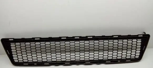 Toyota Verso Front bumper lower grill 53112OF040