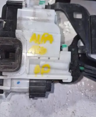 Alfa Romeo 159 Front door lock 001474