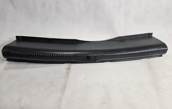 Audi A5 8T 8F Trunk/boot sill cover protection 8T0863471