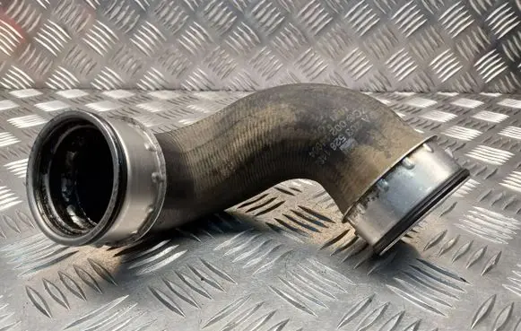 Mercedes-Benz C W203 Intercooler hose/pipe A2035281482