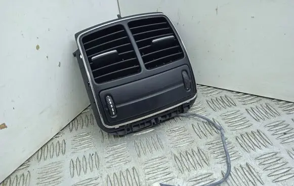 Mercedes-Benz CLS C219 Rear air vent grill A211830054
