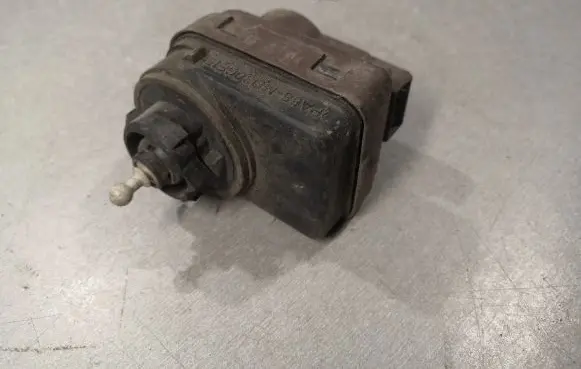 Citroen Evasion Headlight level adjustment motor 