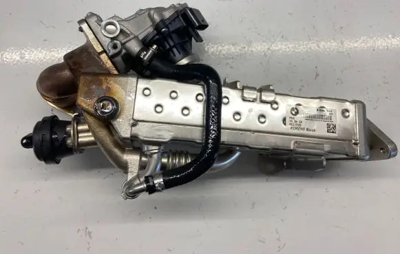 BMW 3 F30 F35 F31 EGR valve cooler 8596444
