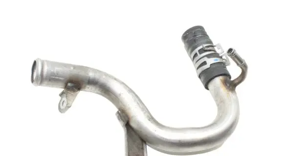 Lexus CT 200H Engine coolant pipe/hose