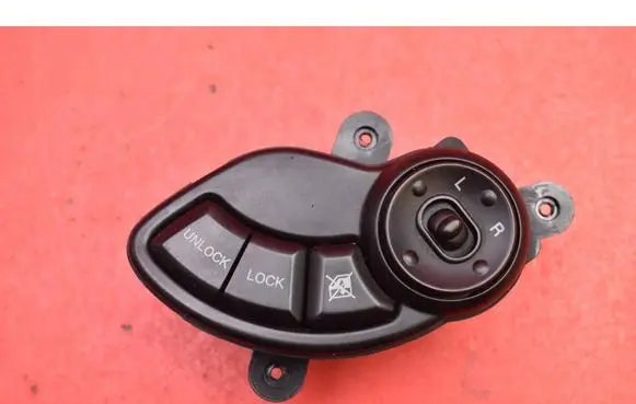 Hyundai Santa Fe Mirror heating switch 93530-26000