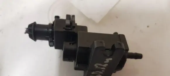 Volvo S60 Turbo solenoid valve 70261300 31219977