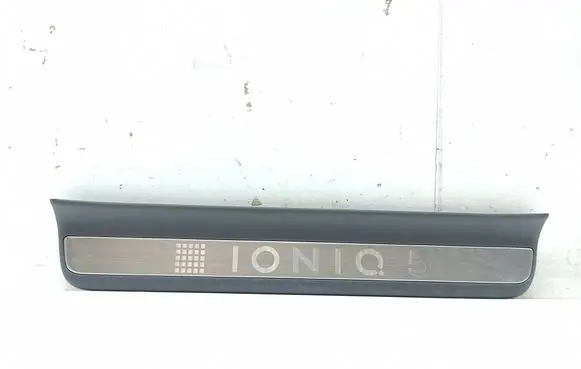 Hyundai Ioniq 5 Rear sill trim cover 85888GI100