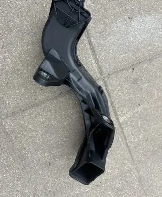 Renault Trafic III (X82) Air intake duct part 214757782R 3636 93453523