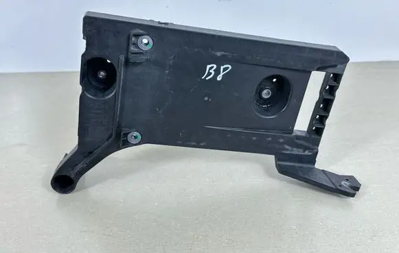 Volkswagen PASSAT B8 Battery box tray 3G0907509A
