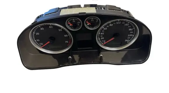 Volkswagen PASSAT B5.5 Speedometer (instrument cluster) 3B0920825 VWZ7Z0A3355199 300101115025