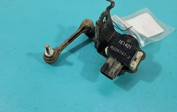 Toyota RAV 4 (XA50) Headlight ballast module Xenon B225747-2 IMPRK1532562