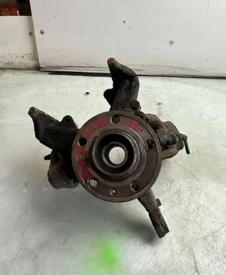 Volkswagen Polo V 6R Front wheel hub spindle knuckle 42442