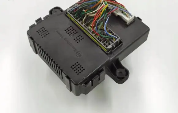 SsangYong Rodius Comfort/convenience module 8232021041