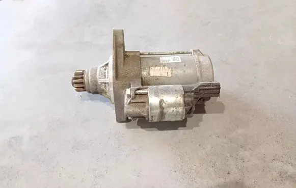 Volkswagen Golf VII Starter motor 0AM911024A