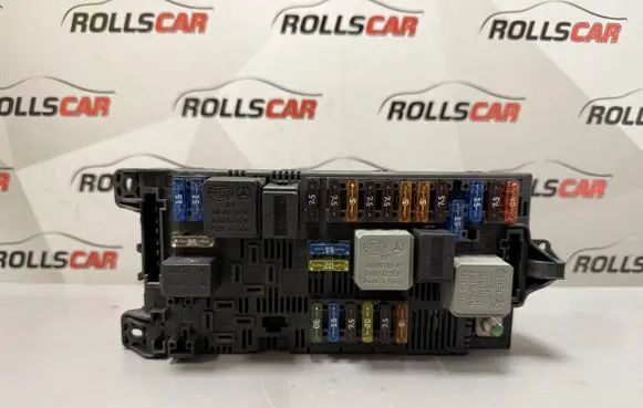 Mercedes-Benz CLS C219 Fuse module 2115456101