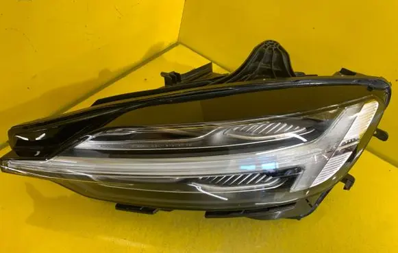 Volvo V60 Headlight/headlamp 32314148