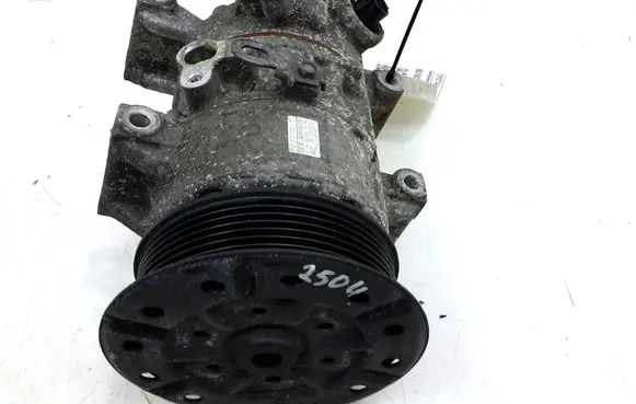 Toyota Avensis T270 Air conditioning (A/C) compressor (pump) 8831002400